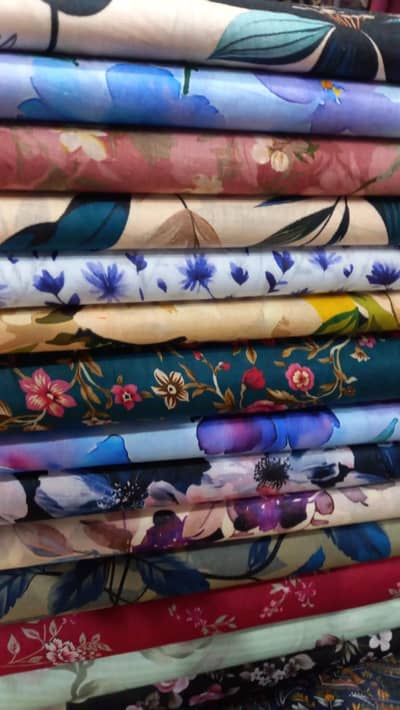 Original Blissed Lawn Suit – New | Rs. 2,800