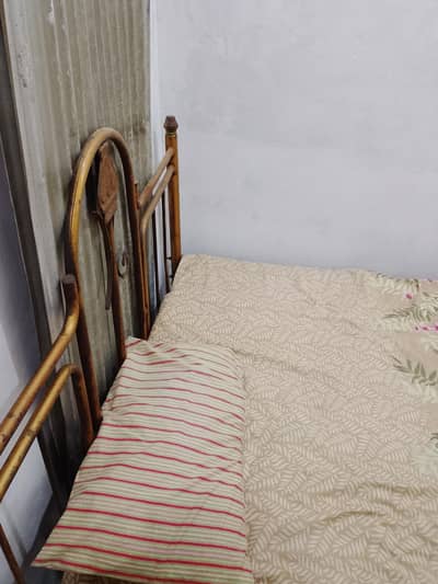 double bed, iron build, 8/10 condition