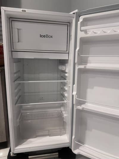 Dawlance Single Door Refrigerator – 10/10 Condition with Warranty!