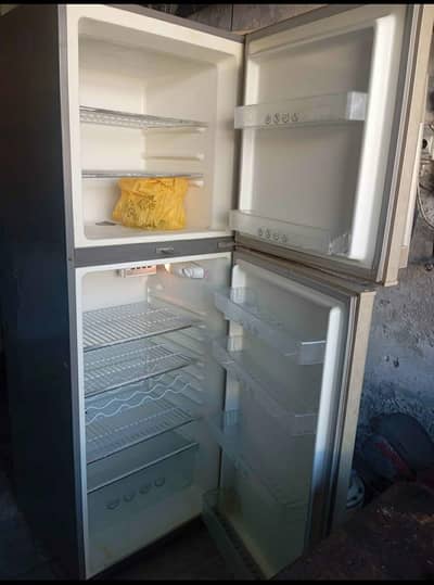 fridge in good condition
