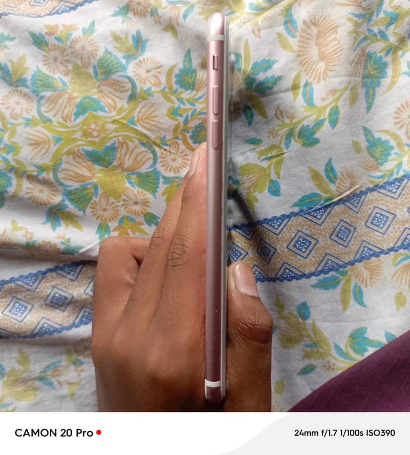 Apple iPhone 7 Plus 2