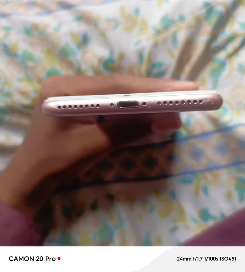 Apple iPhone 7 Plus 4