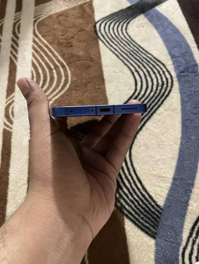 10 by 10 condition okay one month we use Nahin hua urgent sale