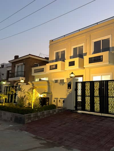 1 Kanal House For Sale In E-11