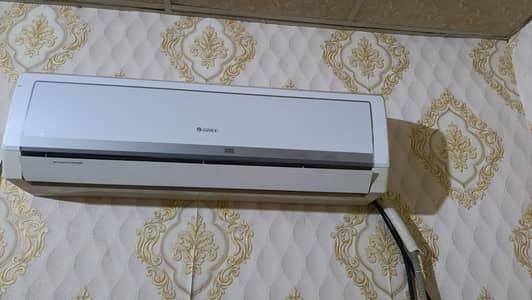 Gree 1.5 Ton DC Inverter Air Conditioner (Hot & Cool) For Sale