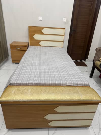 2 Single Beds Full Set for Sale. Pure Solid Wood