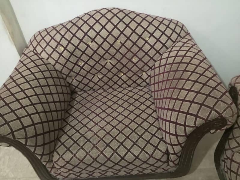 5 SEATER SOFA SET table 6
