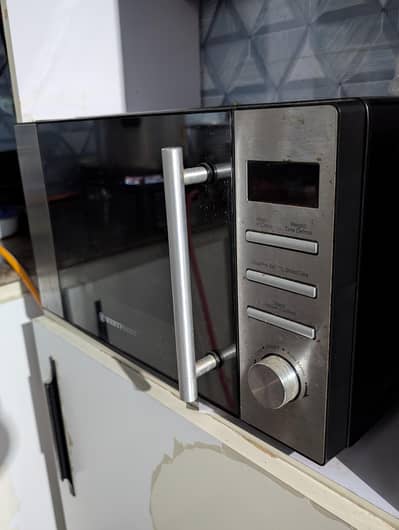 Microwave Oven