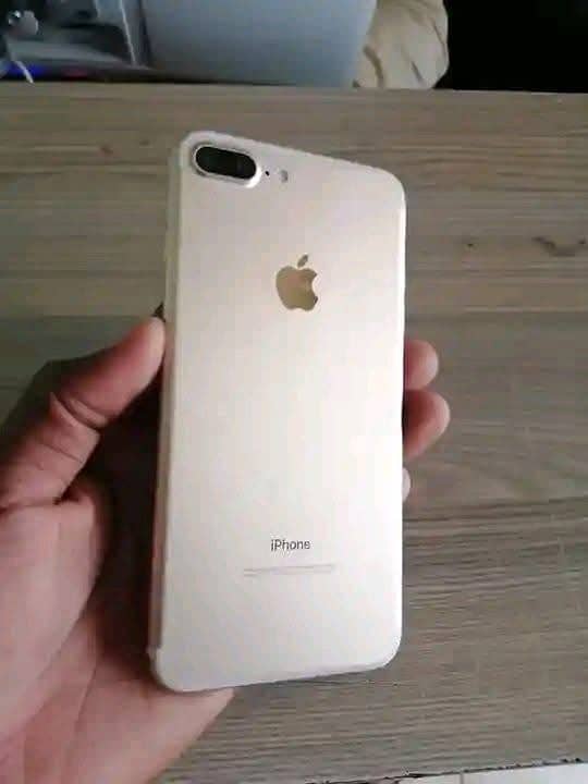 Apple iPhone 7 Plus 0