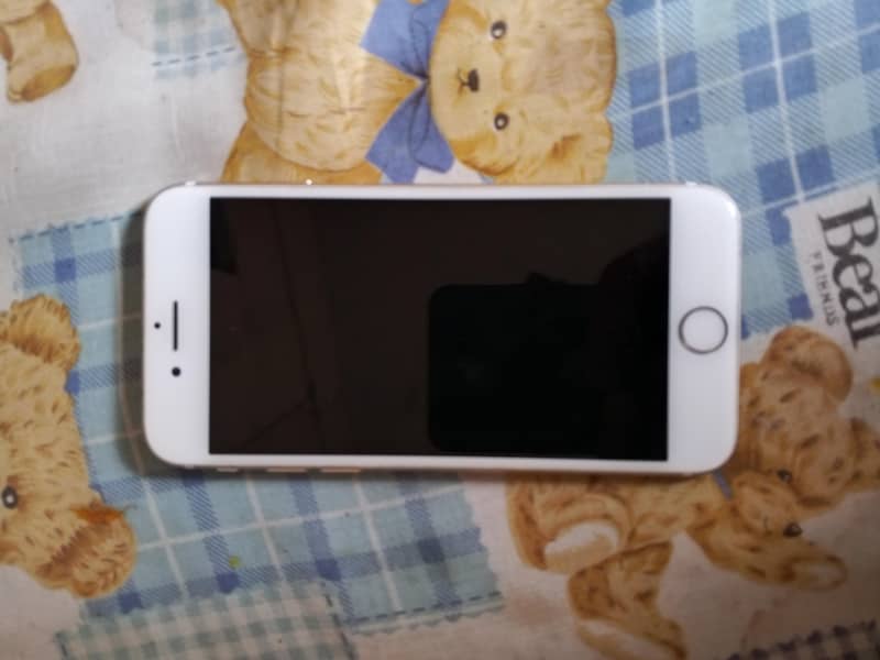 Apple iPhone 7 2