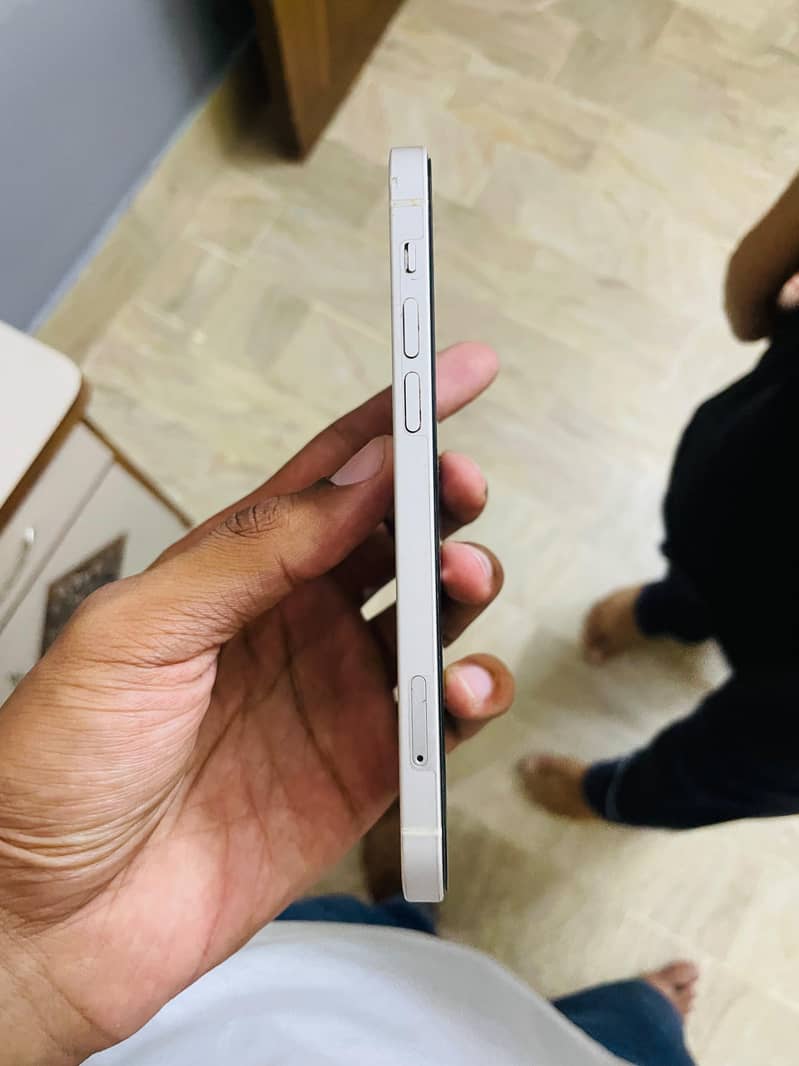 Apple iPhone 12 2