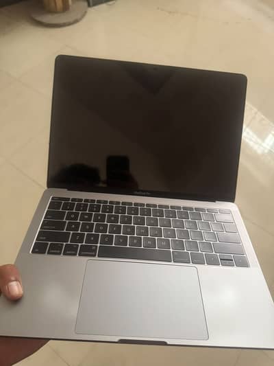MacBook Pro 2017 10/9.5 Condition
