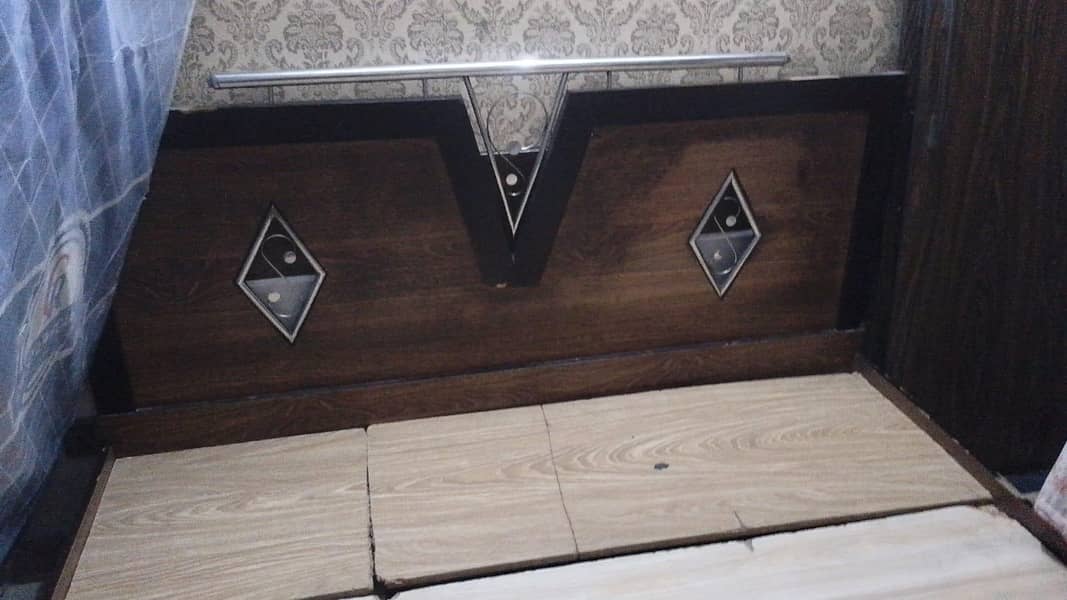 used bed 1