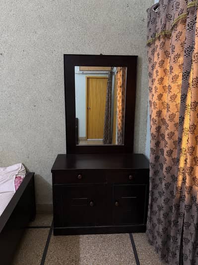 2x bed and 1 dressing  for sale