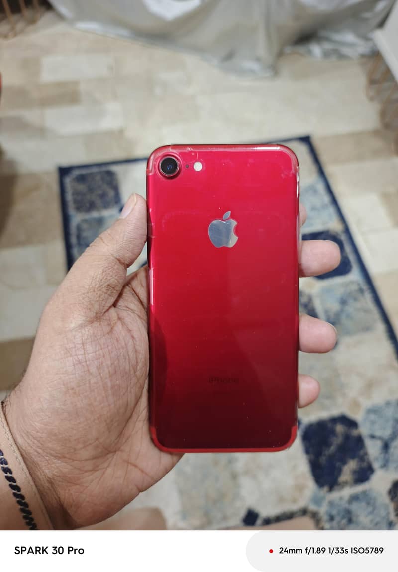 Apple iPhone 7 0