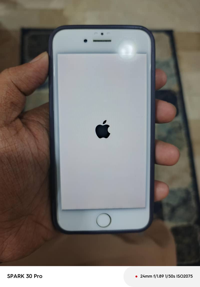 Apple iPhone 7 1
