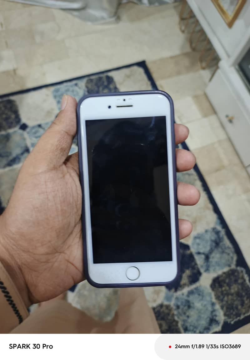 Apple iPhone 7 4