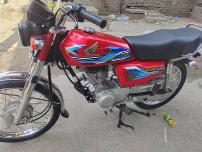 Honda 125 model 2024 urgently sale need money biomatric on spot