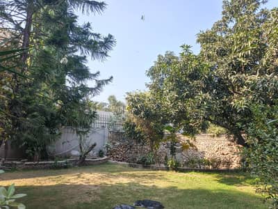 7 KANAL BUILDING FOR SALE MAIN BOULEVARD GULBERG JAIL ROAD SHADMAN MALL ROAD GOR DAVIS ROAD LAHORE