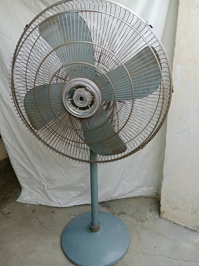 pedestal fan