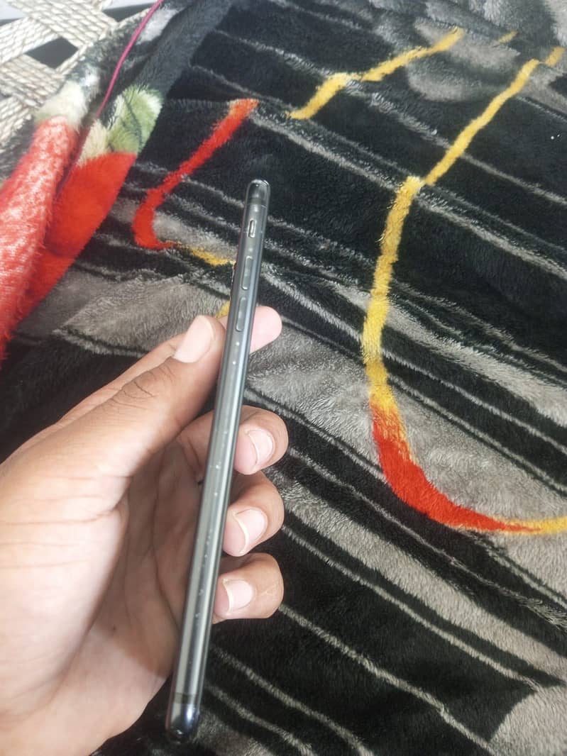Apple iPhone 7 Plus 3