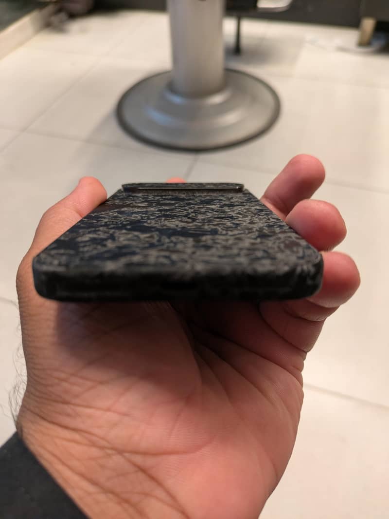 Google Pixel 9 5