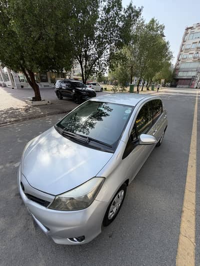 Toyota Vitz 2011 for sale in Lahore