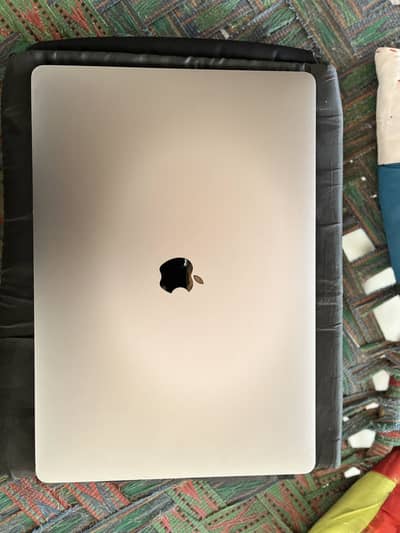 MacBook pro 2019