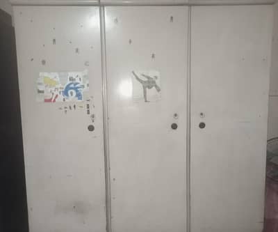 Almari  wardrobe for sell