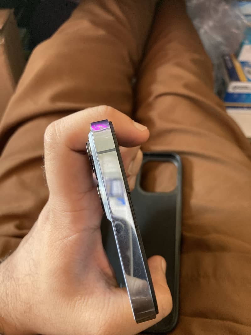 Apple iPhone 13 Pro Max 3