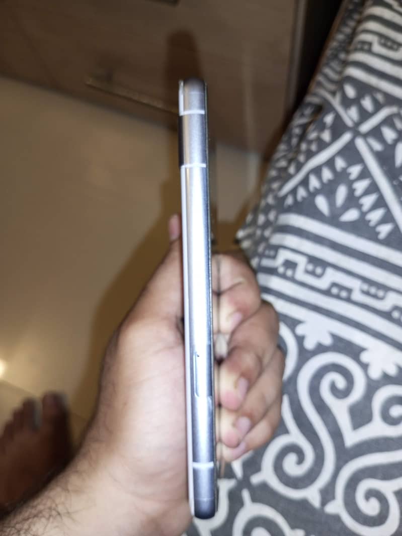 Google pixel 7a 3