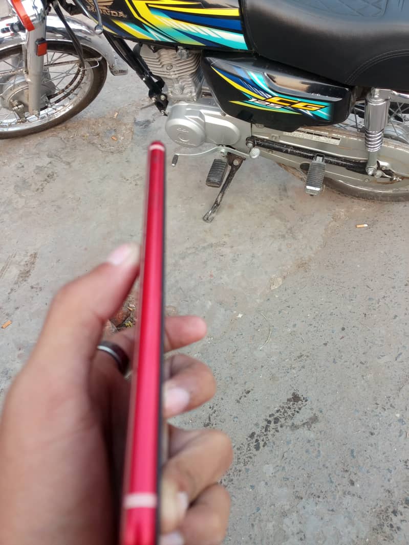 Apple iPhone 8 Plus 1