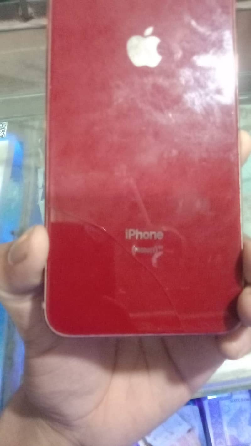 Apple iPhone 8 Plus 4