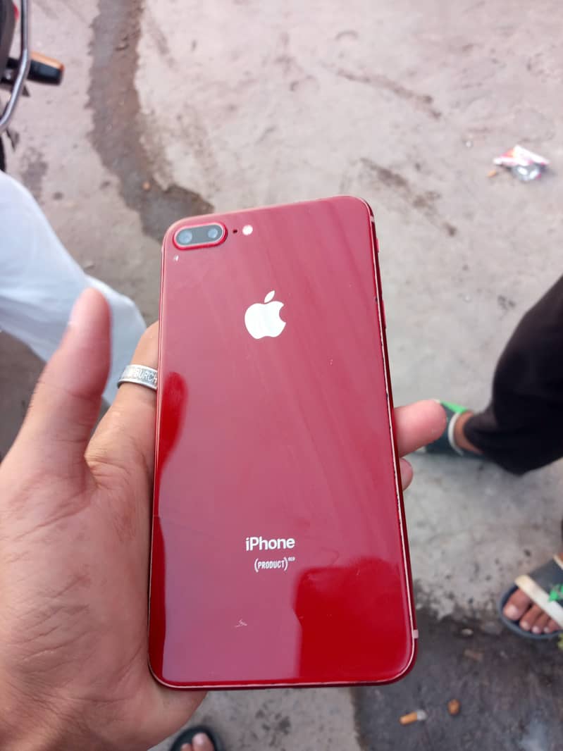Apple iPhone 8 Plus 9