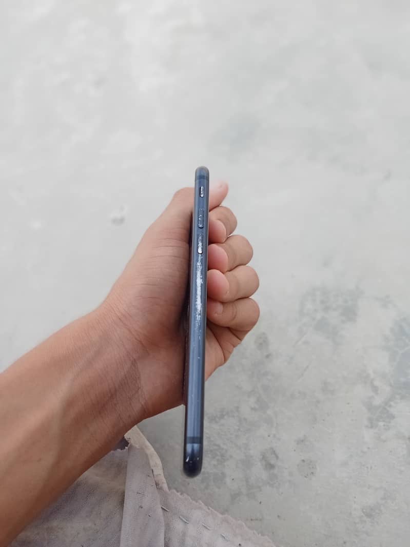 Apple iPhone 7 5