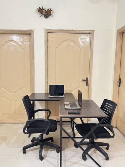 Urgent sale | 7 Office tables +8 ergonomic chairs | Complete setup Lhr