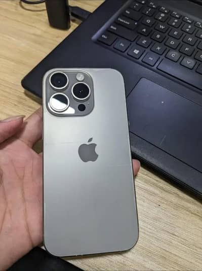 Apple iPhone 16 Pro
