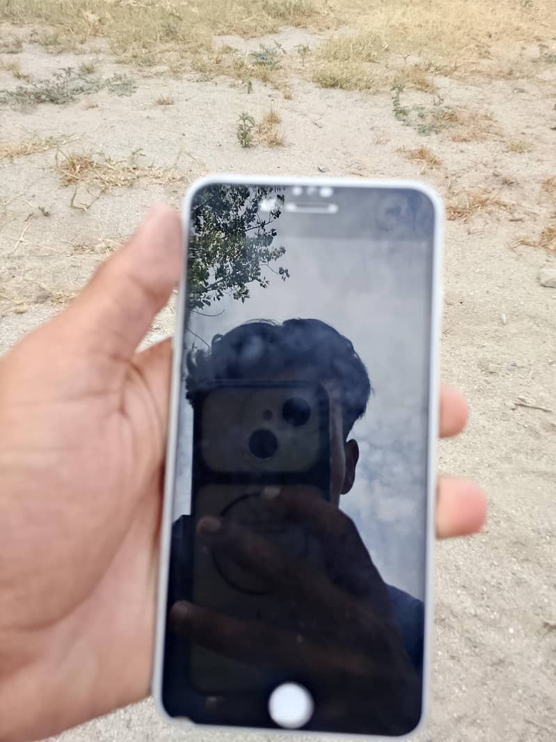 Apple iPhone 6 Plus 2