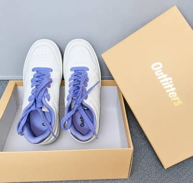 Outfitters Original Sneakers – Size 7 – Brand New