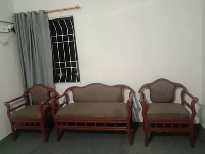 5 SEATER WOODEN SOFA SET