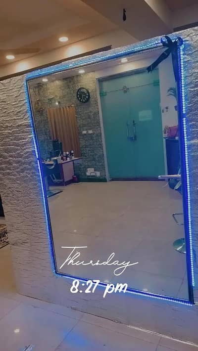 Beauty Parlour ladies