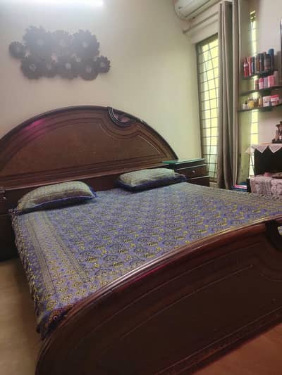 wooden bed