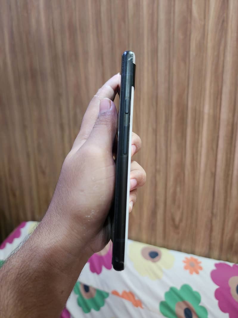 Google Pixel 6a 5