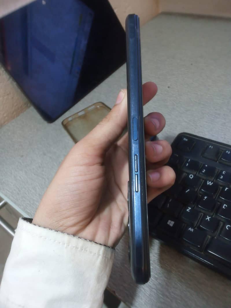 Tecno CAMON 18T 1