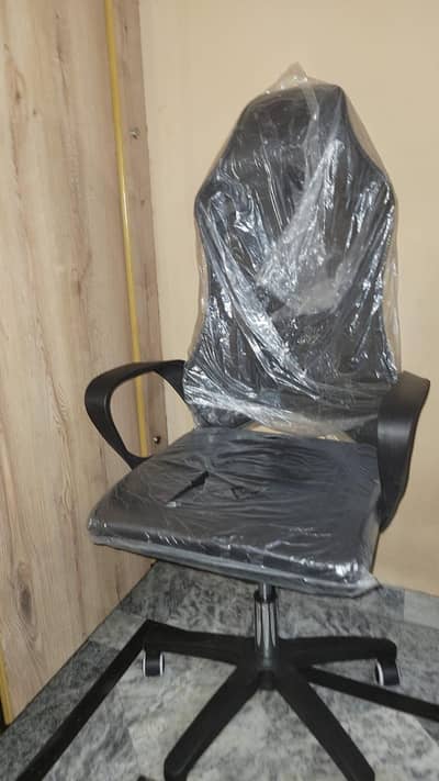 Brand New Executive Revolving Chair