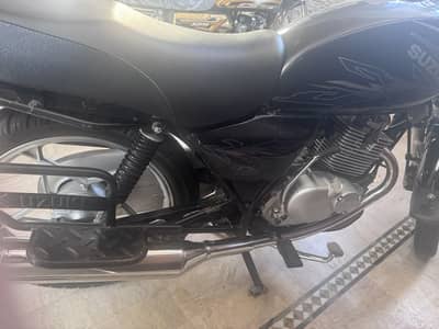 Suzuki GS 150 SE 2022