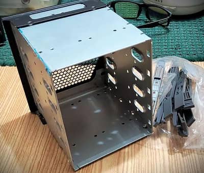 GIVEAWAYS. . . HDD/SSD STORAGE COMPONENTS ACCESSORIES 05 ITEMS!!!