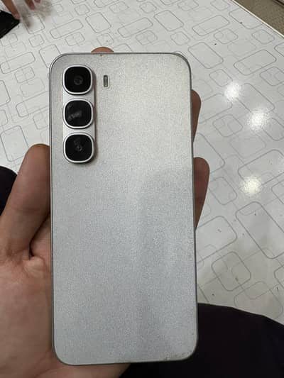 infinix hot 60. pro 8 by 128