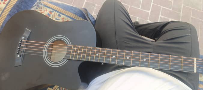 Yamaha Matte Black Guitar F279