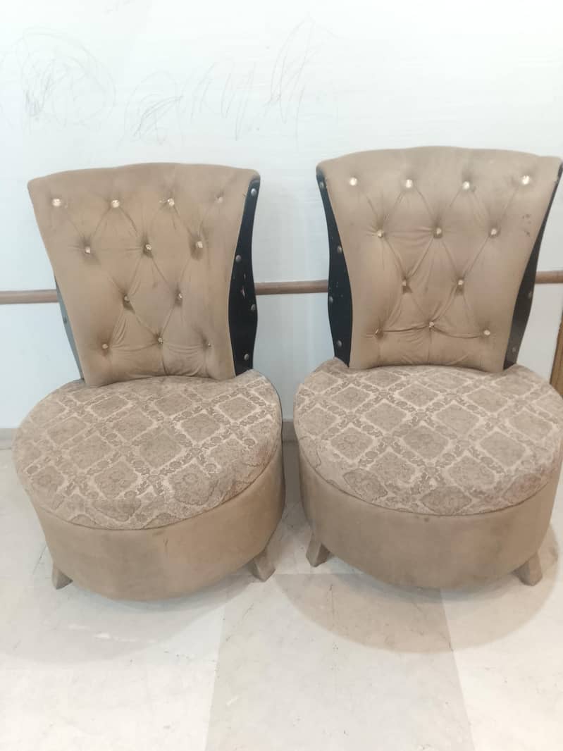 2 seater sofa 0